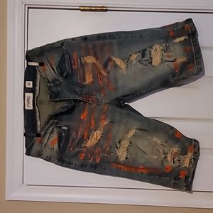 I'm selling shorts that is very nice looking